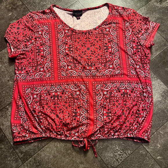 Discreet Tops - Red Bandana Short Sleeve Top with tie Waist